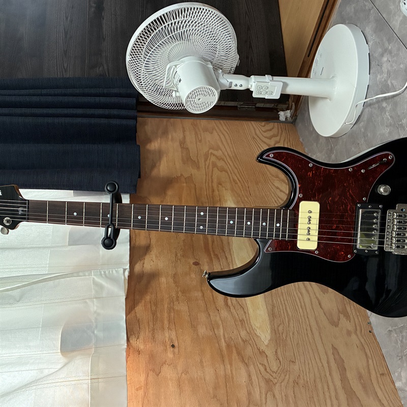 YAMAHA PACIFICA PAC611VFMの画像